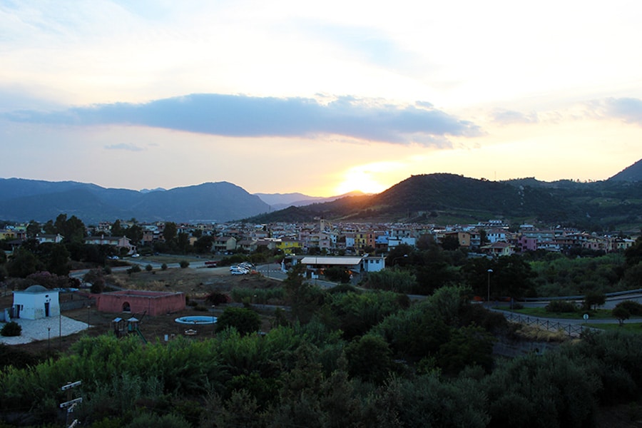 Vista dall'alto di Cardedu (Ogliastra)