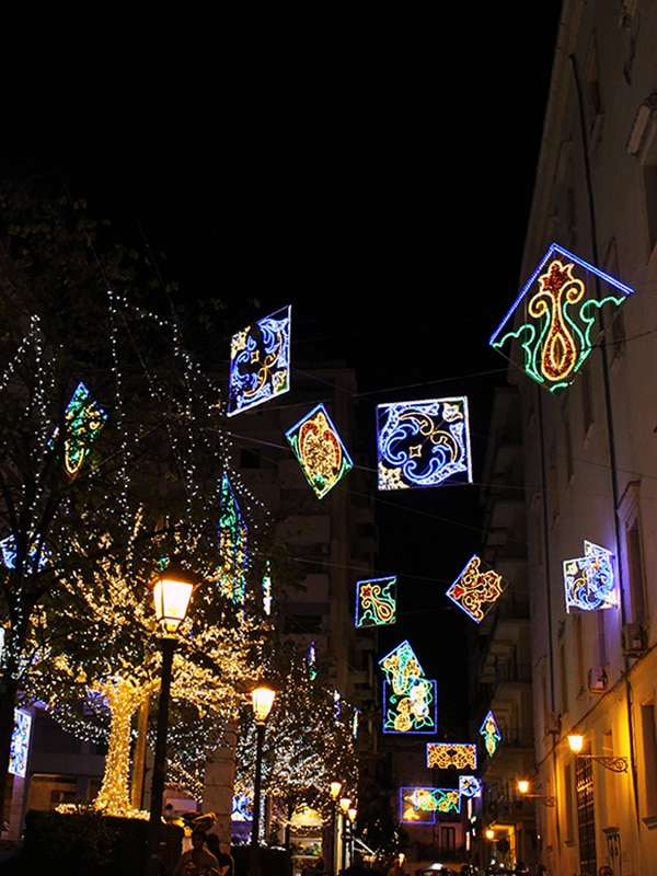 Luci d'Artista 2019 in Piazza Sant'Agostino, al centro di Salerno