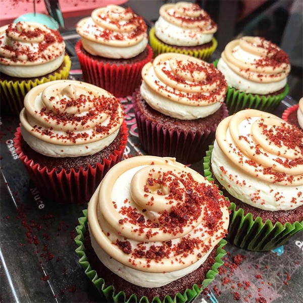 Dove mangiare a Salerno durante Luci d'Artista: Pasticcia Cupcakeria, dettaglio cupcake gusto Red Velvet