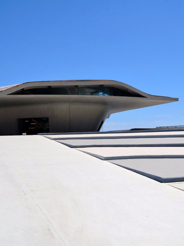 Architettura della Stazione marittima di Salerno, dal design a forma di ostrica