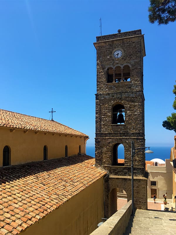 Scorcio del campanile della Chiesa di San Maria de Gulia, Castellabate