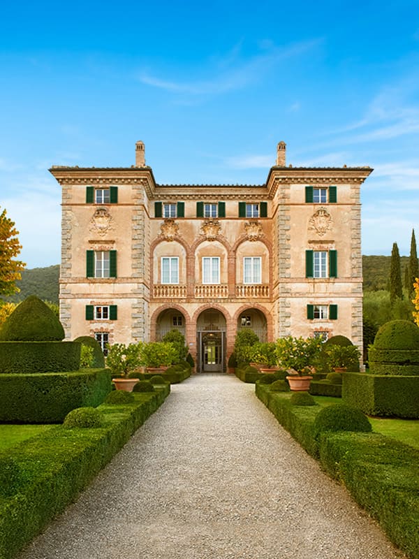 Ingresso e facciata di Villa Cetinale a Siena