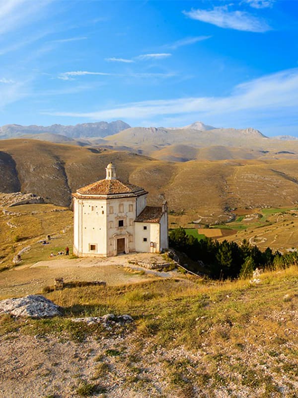 Chiesa di Rocca Calascio, Santa Maria della Pietà