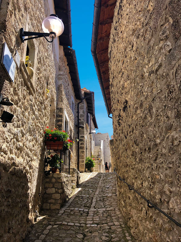 Borgo di Santo Stefano di Sessanio, albergo diffuso, Abruzzo