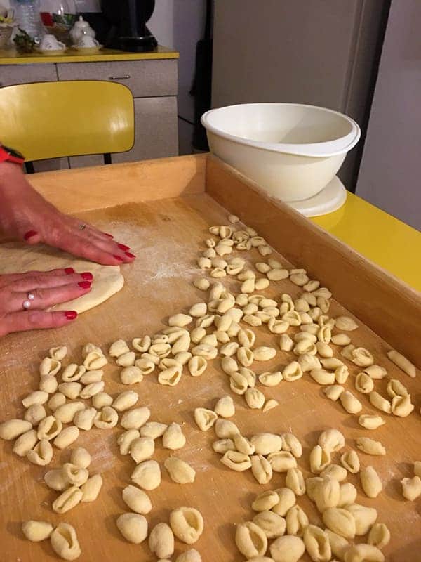 Cuciniera a domicilio prepara la cena nel b&b di Acerenza Palazzo Matilde