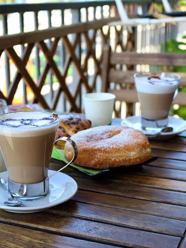 Dove fare colazione a Pioppi: La Caupona Lounge Bar