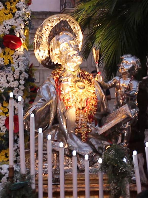 Statua del santo patrono di Salerno