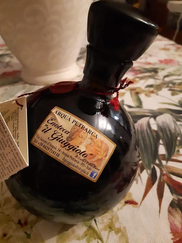 Originale liquore di Arquà Petrarca: il Brodo di Giuggiole
